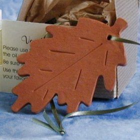 oak leaf ornament favors